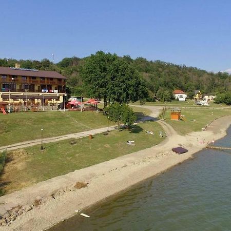 Penzion Anima Hotel คาลูชา ภายนอก รูปภาพ